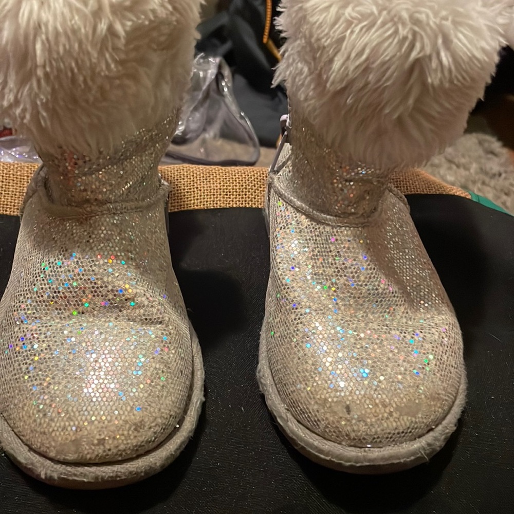 Dynasty boots